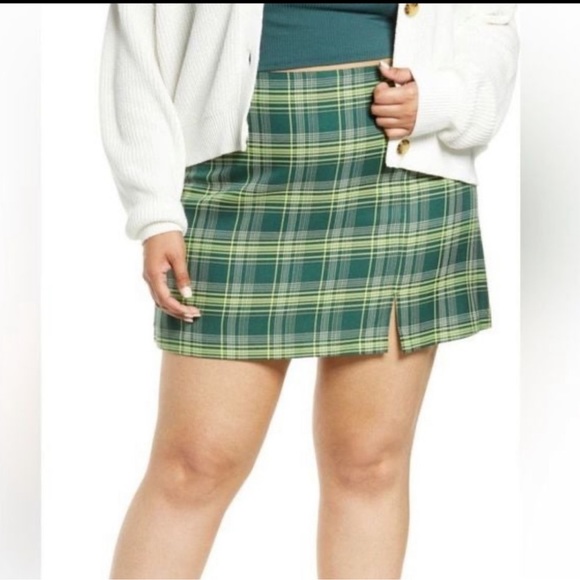 Bp plaid crop camp shirt and veronika plaid short skirt - Picture 2 of 8